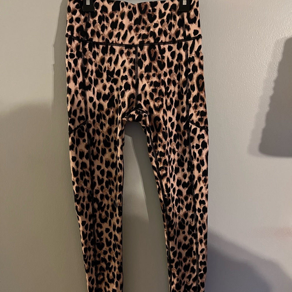 victoria secret leopard leggings